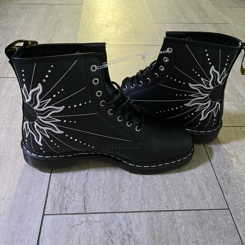 Dr. Martens 1460 Solar Flare Boots Mens Size 12 Black Leather Sun Embroidered